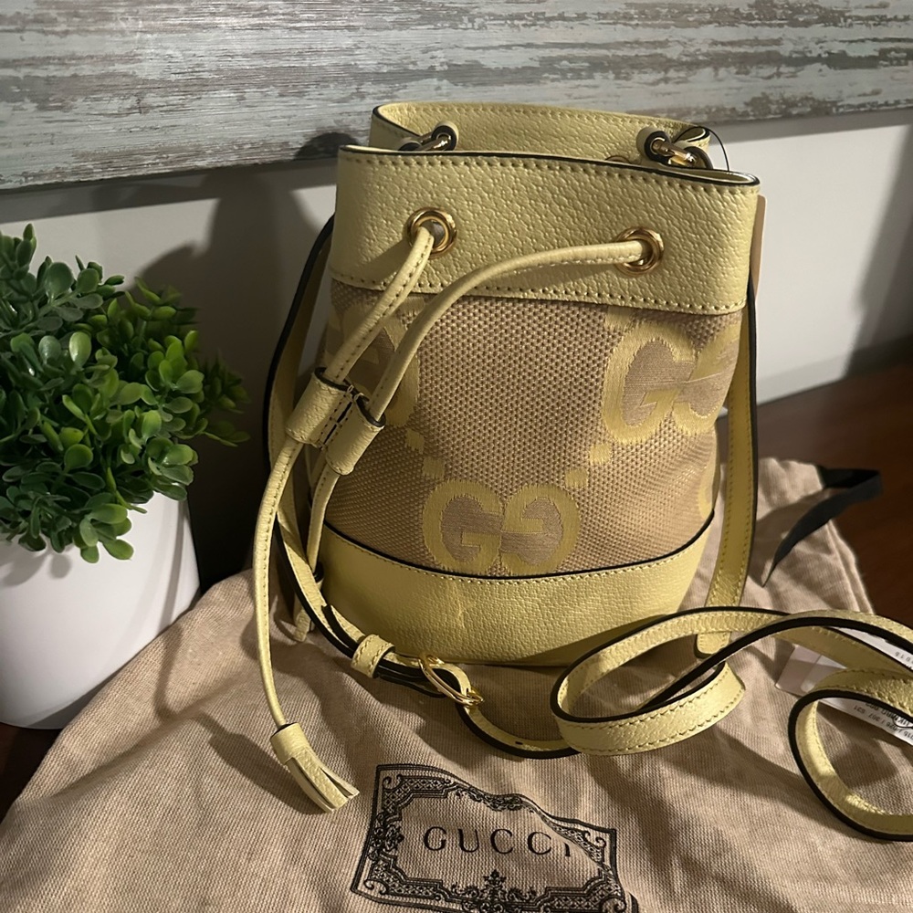 Gucci Jumbo GG Textured Dollar Calfskin Mini Ophidia Bucket Bag Beige Banana